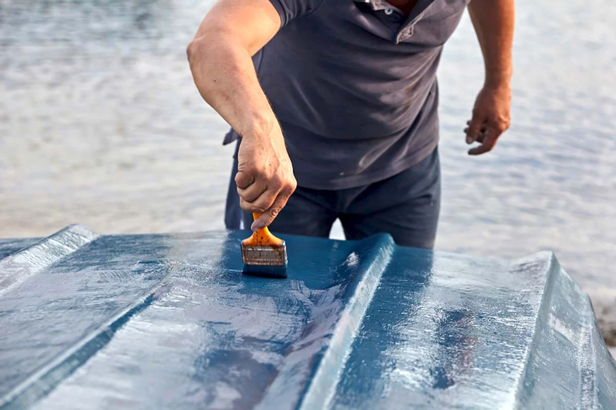 painting the ship